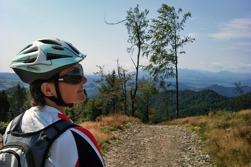 widok na Pieniny i Tatry - czarny szlak narciarski z Przehyby do Szlachtowej