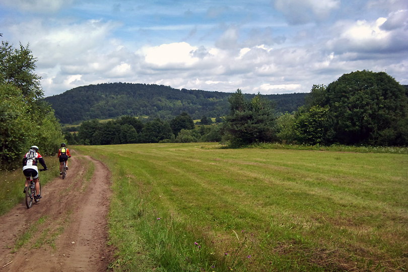 już jesteśmy w Regietowie Wyżnym na rowerze przez Góry Hańczowskie i Pasmo Graniczne - Beskid Niski