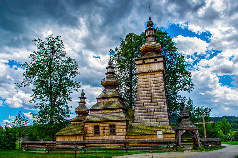 Zabytkowa cerkiew klasy UNESCO w Kwiatoniu - trasa rowerowa