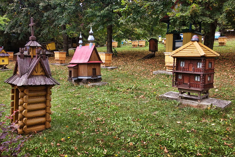 skansen pszczelarstwa w Kamiannej Kamianna, skansen przczelarstwa w pasiece Bar - na rowerze