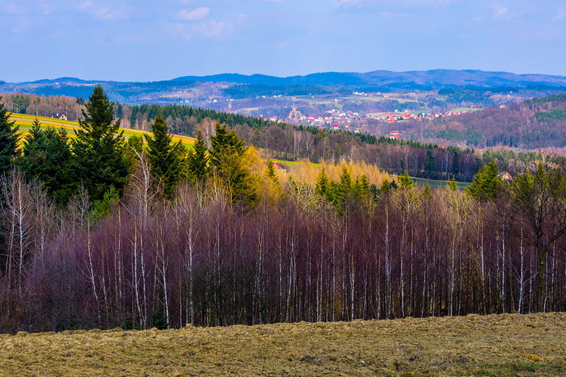 Okolice Pawnej - w dole Cikowice Pawna - panorama Cikowic - trasa rowerowa Cikowice